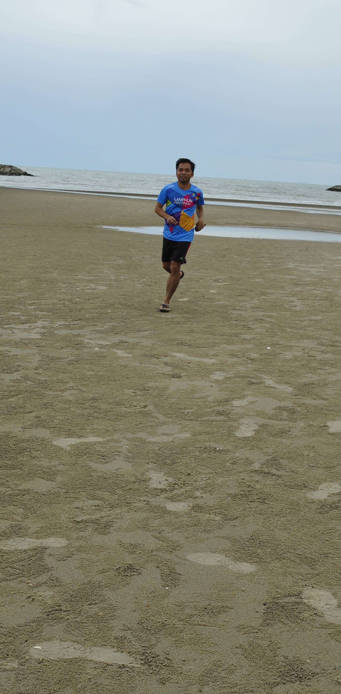 พาน้องหมาเที่ยวทะเล..หาดเจ้าสำราญ