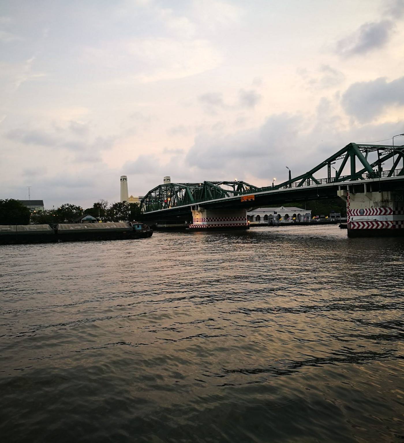 City run วิ่งชมเมือง สาทร – วงเวียนใหญ่