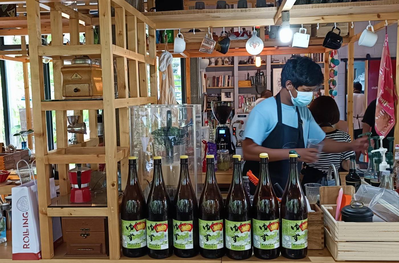 ป่าก์ Cafe’ : คาเฟ่ลับบรรยากาศสวน